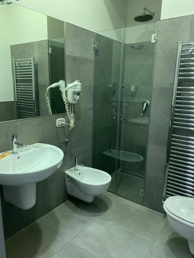 Palazzo 41 Rental Rooms San Pietro Vernotico Extérieur photo